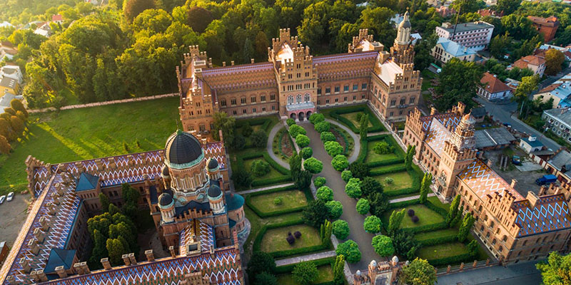 palace courtyard